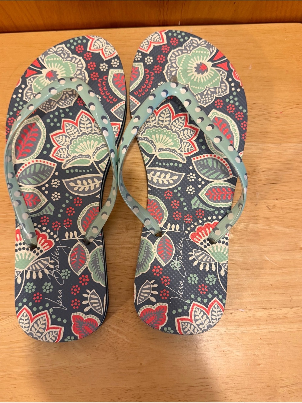 Vera Bradley Flip Flops in Retired Floral Paisley Print NWOT, Large